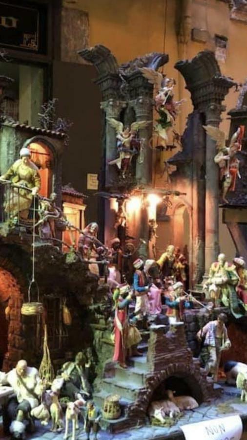 Rosy Monolocale Nel Centro Storico Di Torre Annunziata Di Fronte Scavi Oplonti Apartment Bagian luar foto