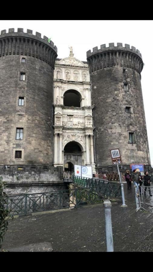 Rosy Monolocale Nel Centro Storico Di Torre Annunziata Di Fronte Scavi Oplonti Apartment Bagian luar foto