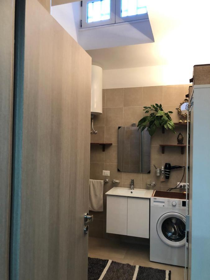 Rosy Monolocale Nel Centro Storico Di Torre Annunziata Di Fronte Scavi Oplonti Apartment Bagian luar foto